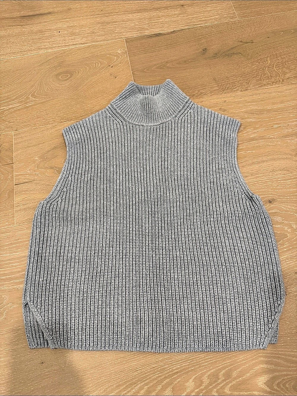 Abercrombie & Fitch Gray Sleeveless Turtleneck Size XS Like New